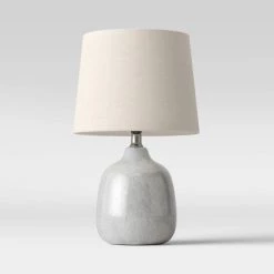 Assembled Ceramic Table Lamp Gray - Threshold™ -Bürolampen Verkäufe GUEST 233d030a ded6 4d18 b2e3 2d046d833289