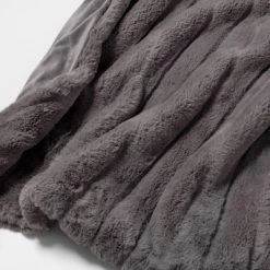 Textured Faux Fur Reversible Throw Blanket - Threshold™ Gray -Bürolampen Verkäufe GUEST 72b67a18 cf85 4770 abb7 b151a4ddfb70