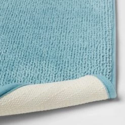 20"x34" Fine Chenille Memory Foam Bath Rug - Threshold™ Aqua -Bürolampen Verkäufe GUEST b32c1d8f 4b8a 4e70 abc7 0a6523e49553