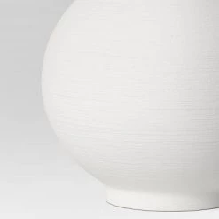 Ceramic Round Textured Vase White - Threshold™ -Bürolampen Verkäufe GUEST f6639b4d 748a 40e6 835f 8920a591515f